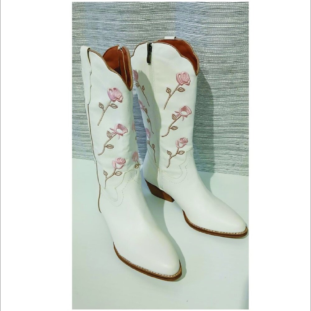 Embroidered Floral Cowboy Women Boots Beast Fashion Size 6